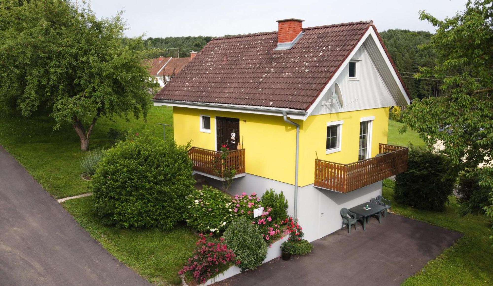 Ernas Ferienhaus Aschbach bei Furstenfeld Стая снимка
